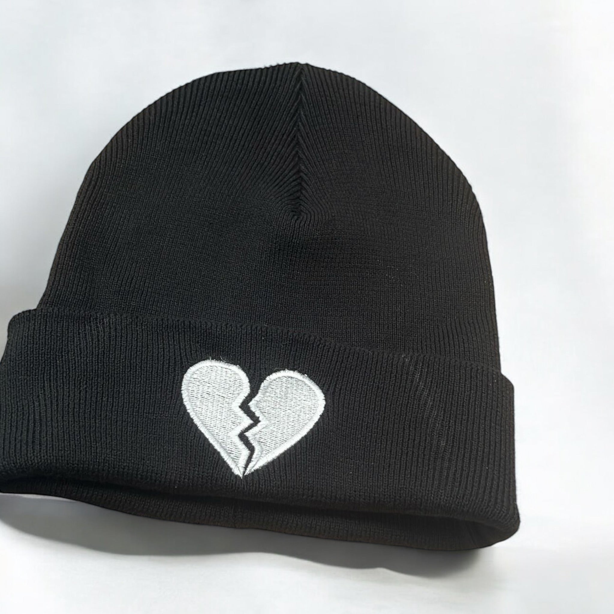 Broken Heart Beanie – Black & White