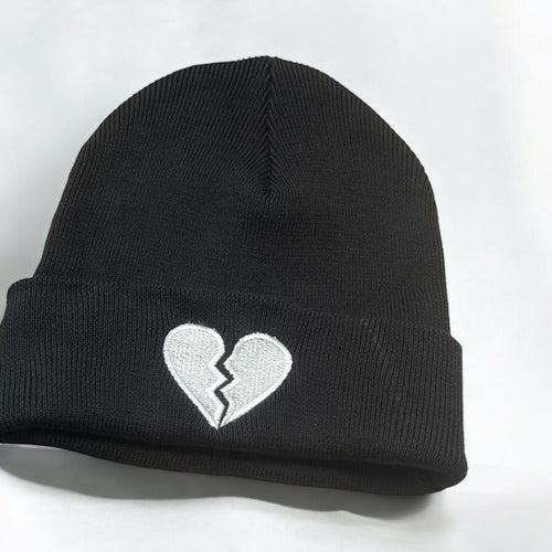 Broken Heart Beanie – Black & White